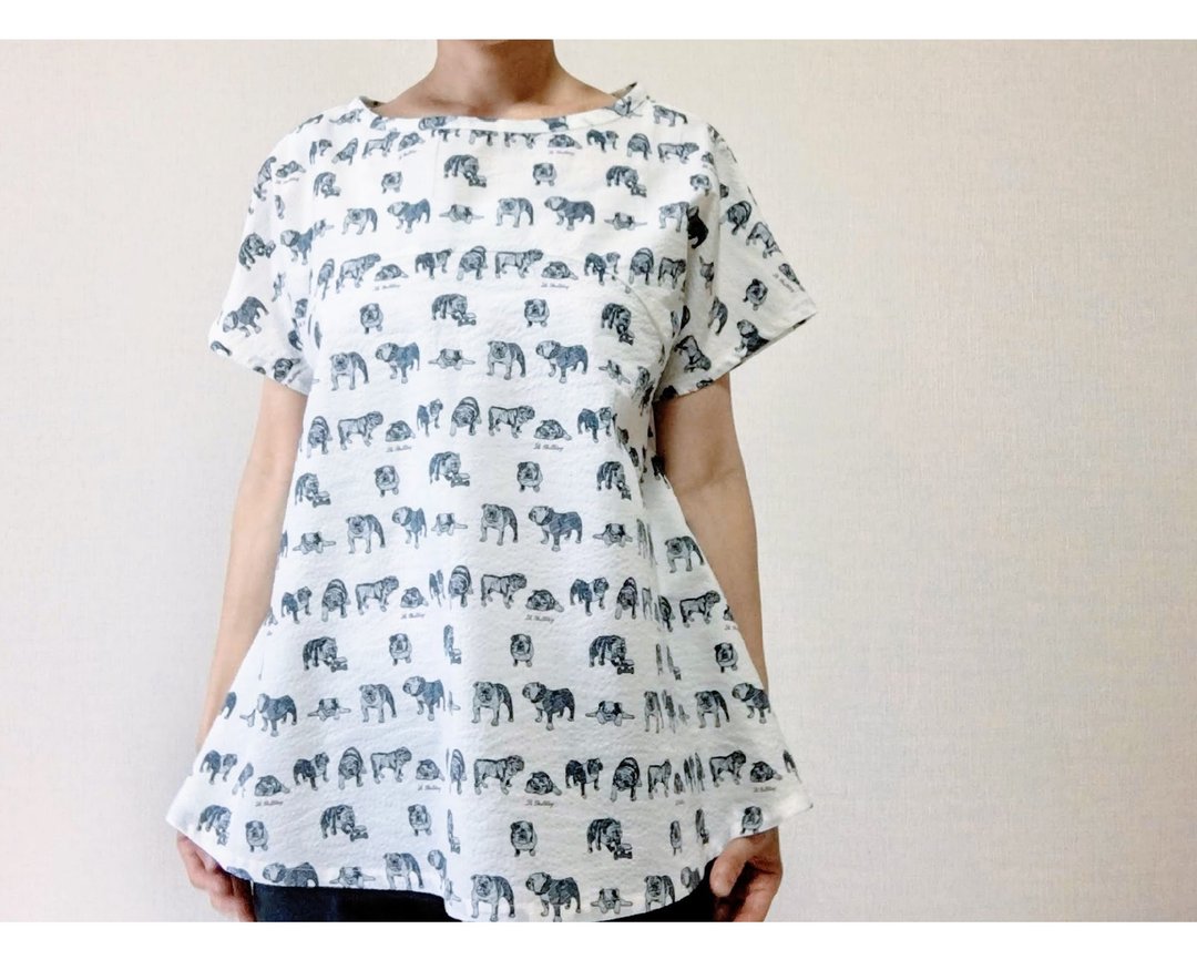 bulldog　skateboard　blouse　white - 女装衬衫 - 棉．麻 白色