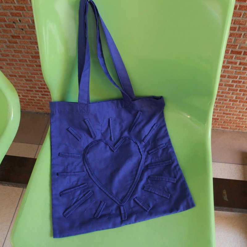 棉质薄款白色托特包 Blinking heart - 手提包/手提袋 - 棉．麻 蓝色