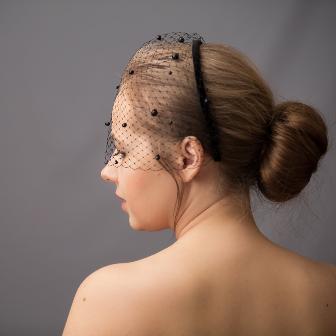 Black birdcage veil. Black wedding fascinator with black bird cage veil - 发带/发箍 - 其他材质 黑色