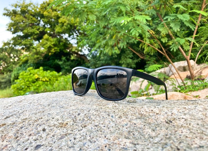 2is ElanD 太阳眼镜 偏光│百搭方框│U - 墨镜 - 塑料 黑色