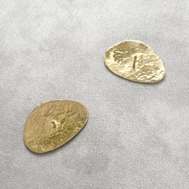 三角形小黄铜烛台 - 蜡烛/烛台 - 铜/黄铜 金色