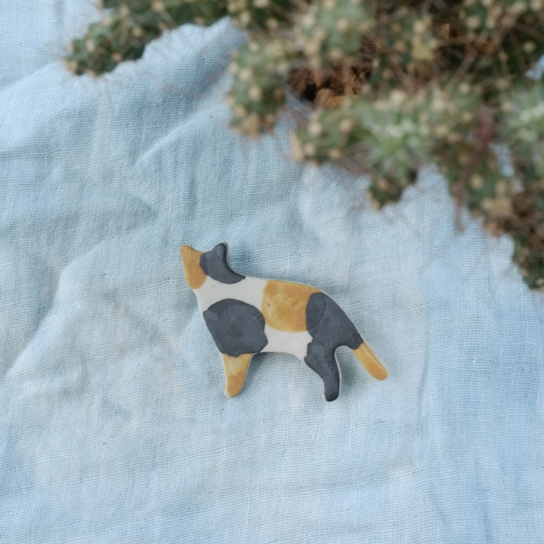 ceramic brooch - 胸针 - 瓷 咖啡色
