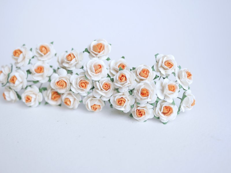 纸花，DIY 用品，礼品，100 件，尺寸 1.5 厘米，橙白色。 - 其他 - 纸 橘色