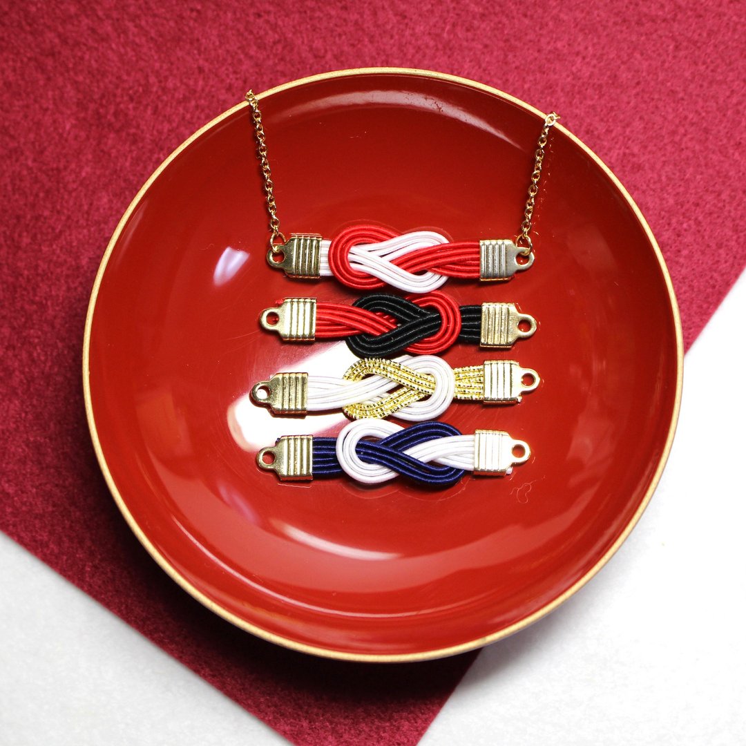 japanese style bracelet / mizuhiki / japan / accessory / traditional / cool - 手链/手环 - 丝．绢 红色