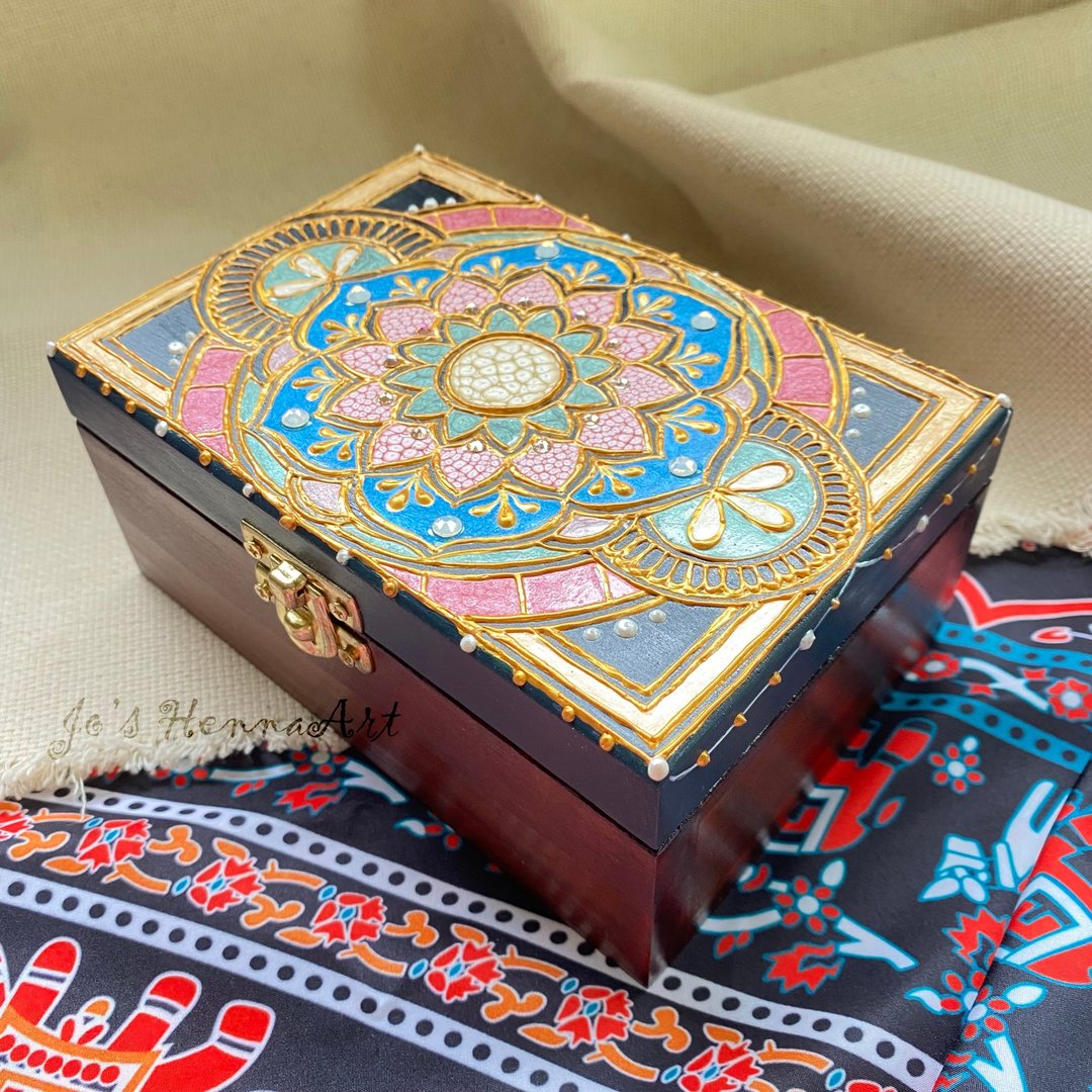 手工彩绘施华洛世奇水钻木盒 - 收纳用品 - 木头 咖啡色