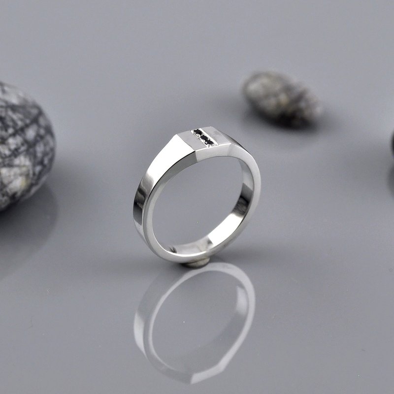 黑CZ石小印章戒指 / 尾戒 925纯银 Men's jewelry - 戒指 - 纯银 银色