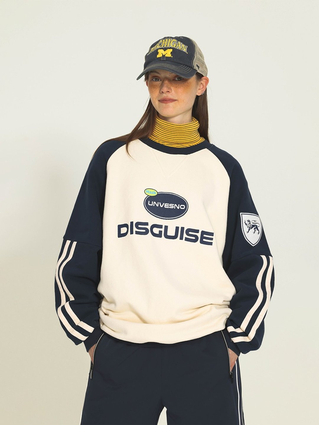 Unvesno(UN)秘密训练-绣花杠条拼色插肩运动加绒卫衣服装SWS-1601 - 男装上衣/T 恤 - 棉．麻 灰色