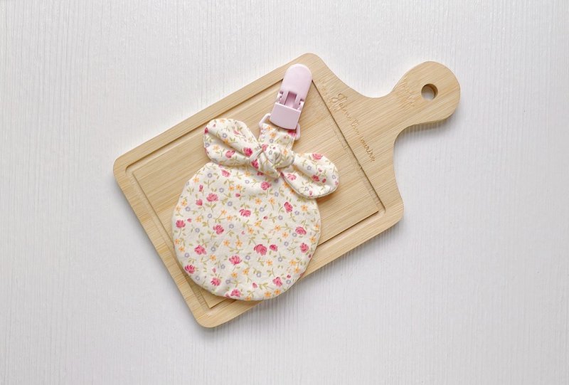 米色底红花蝴蝶结圆型平安符袋 平安符袋 香火袋 弥月礼 平安福袋 - 平安符/符袋 - 棉．麻 