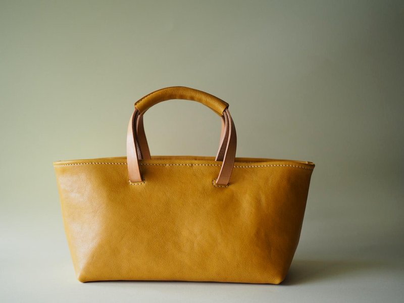 【限定品】船型のトートバッグ　イエロー/中ポケ ベロホック付き - 手提包/手提袋 - 真皮 黄色