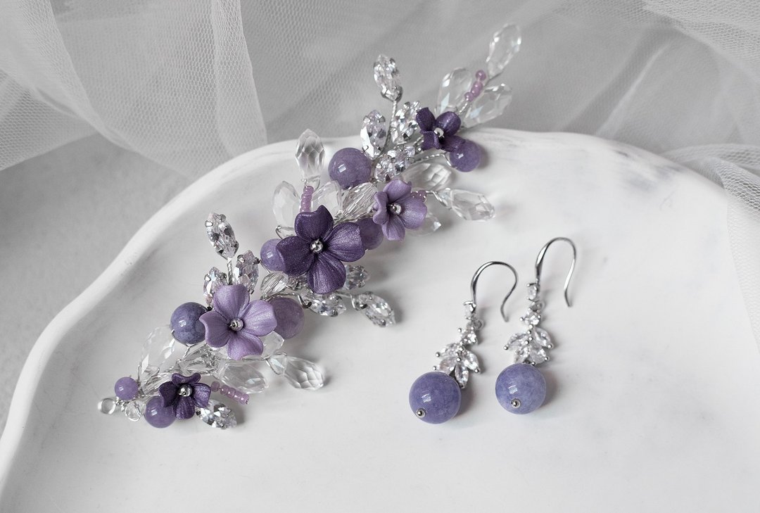 Purple floral hair piece and earrings for bride, Flower bridal hairclip - 发饰 - 粘土 紫色