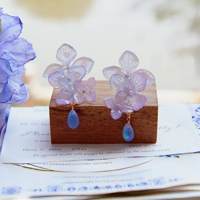 葵子手作 紫曼萤梦 无尽夏蓝紫渐变绣球花水滴925银耳钉 耳骨夹 - 耳环/耳夹 - 植物．花 紫色