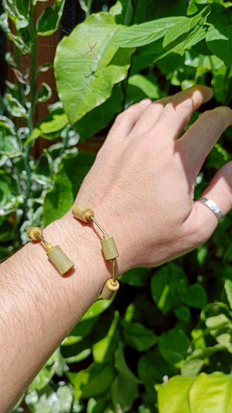 绿森林竹编手环 - Kaewsai Paipana 1 Coil Bracelet - 手链/手环 - 竹 绿色