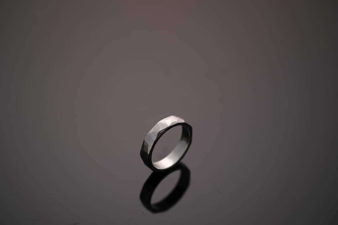 菱格纹银戒 (可雷射刻字) - 戒指 - 纯银 银色