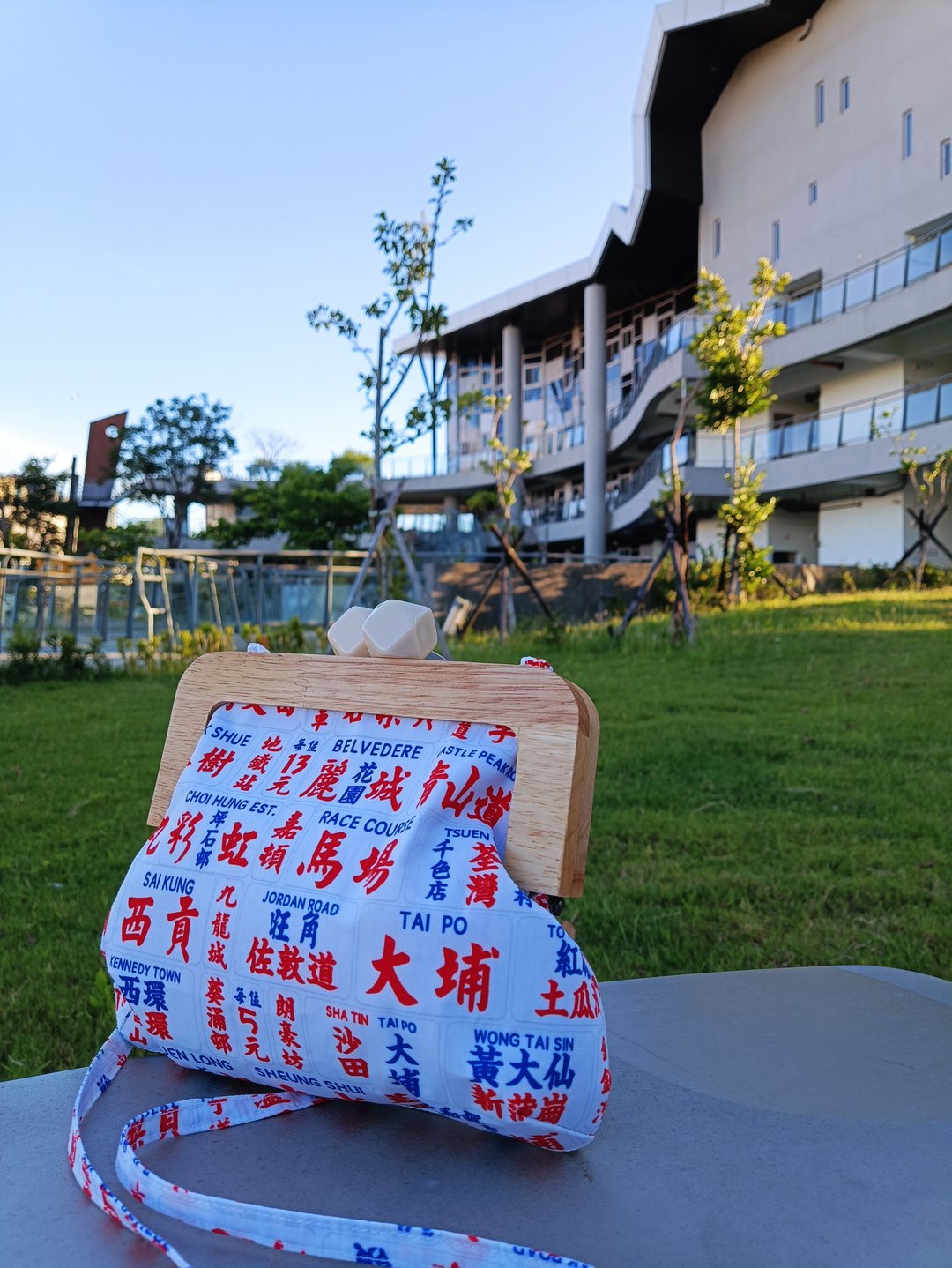 香港小巴牌口金侧背包 - 侧背包/斜挎包 - 棉 白色