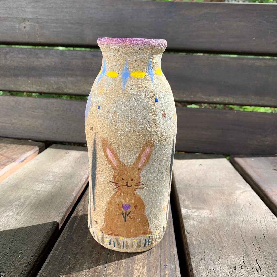 A Lu 兔兔陶花器/摆饰/礼物/手做手绘/采美国砂陶 仅此一件 - 花瓶/陶器 - 陶 多色