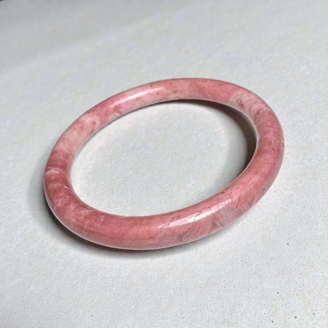 蔷薇辉石 手镯 全粉玉化 老矿原矿 内径 57mm 玫瑰石 手环 桃花玉 - 手链/手环 - 玉石 粉红色