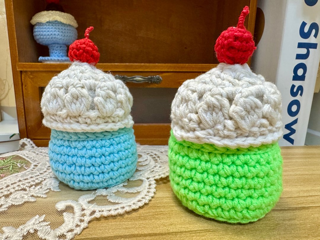 MUMU 樱桃鲜奶油苏打 手工钩织收纳盒 桌面置物篮 饰品收纳 - 化妆包/杂物包 - 棉 多色