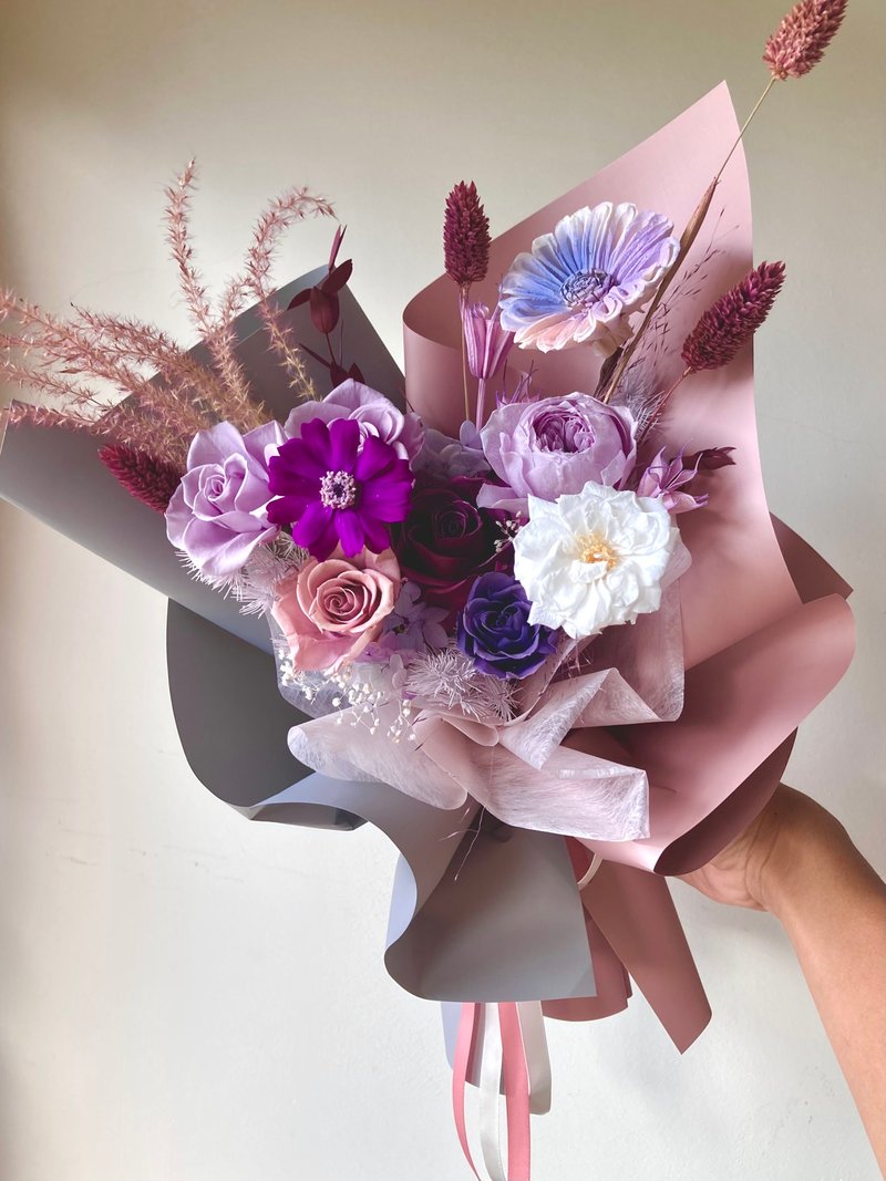 紫色系永生玫瑰花束。韩系空气感  毕业花束 情人节花束 古典花束 - 干燥花/捧花 - 植物．花 紫色