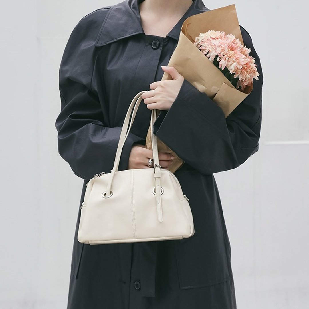 韩国制 MUR Arti Vegan Leather 包包  (Crinkle ivory) - 侧背包/斜挎包 - 环保材料 