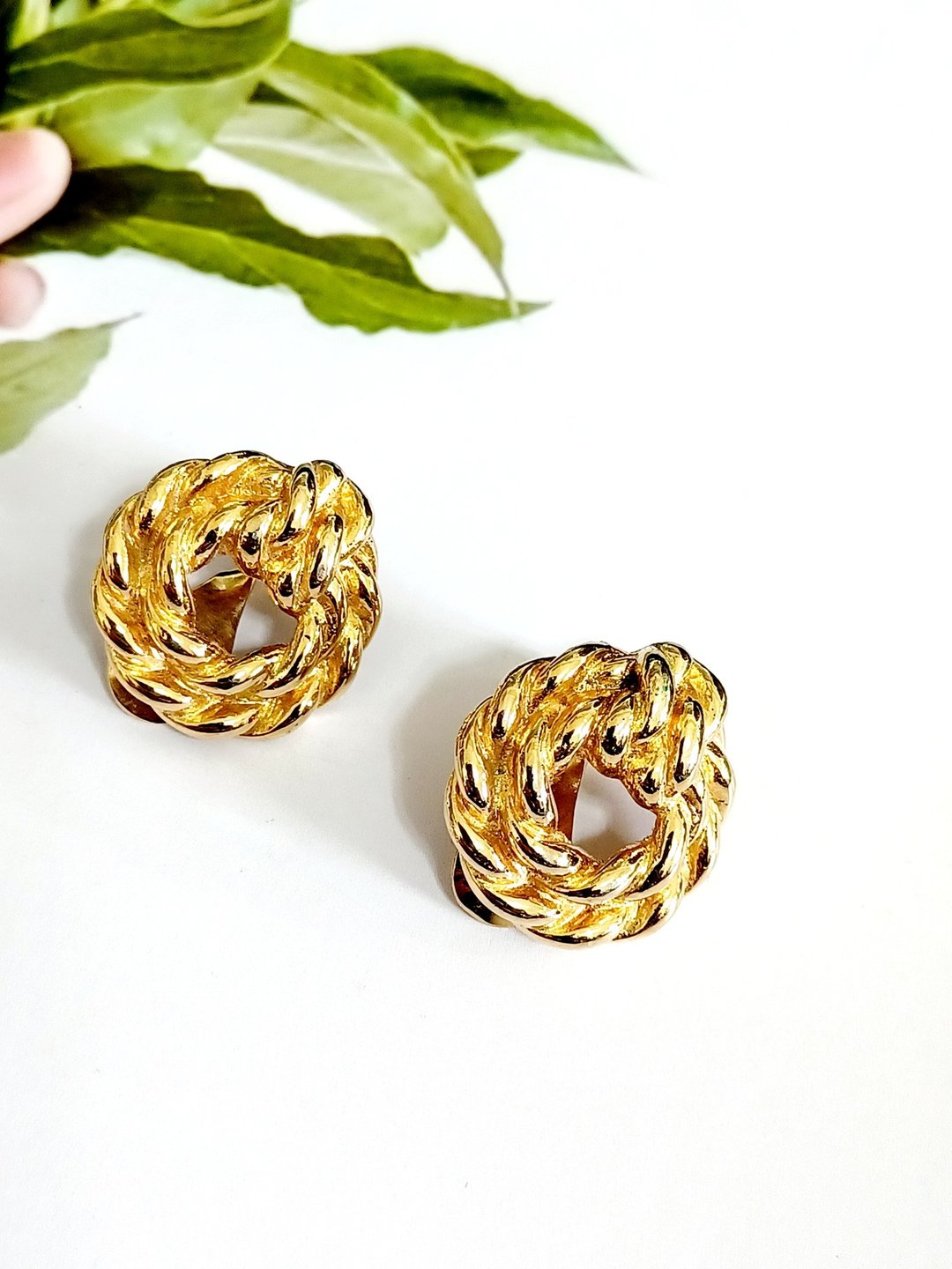 vintage jewelry  Monet 金色绳结造型 夹式耳环 - 耳环/耳夹 - 其他金属 