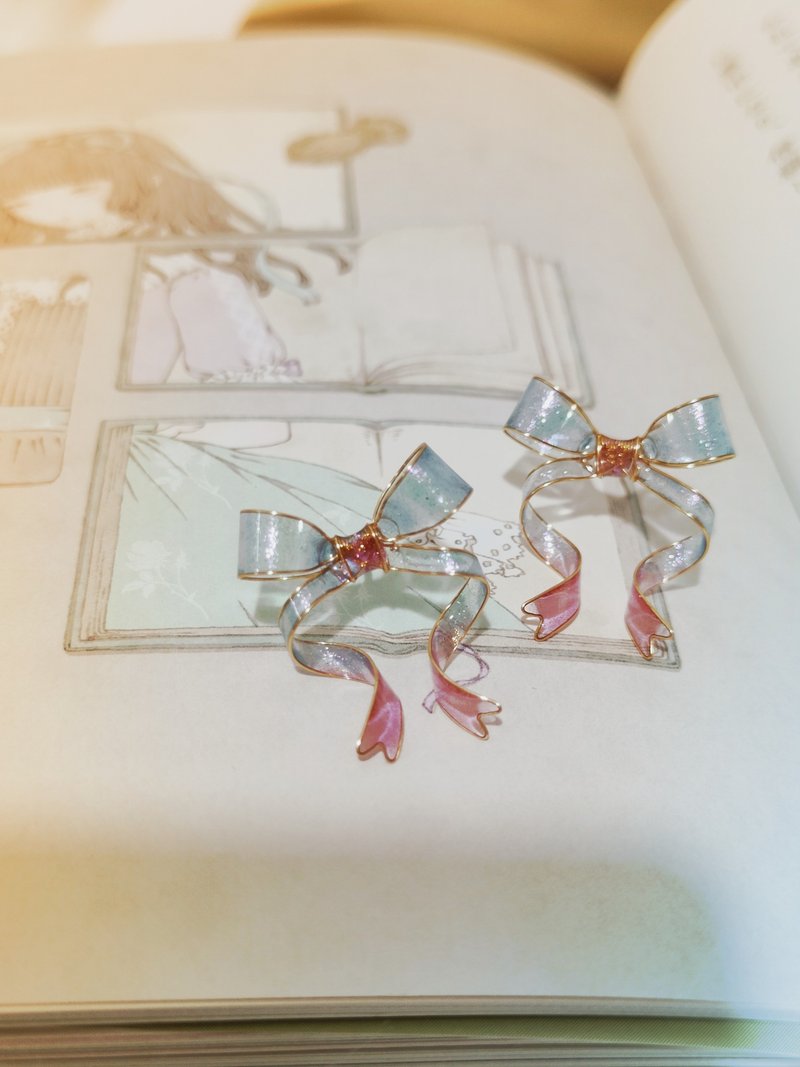 原創 | 梦幻渐变色 立体感蝴蝶结长丝带925纯银耳钉耳夹 多色入 - 耳环/耳夹 - 树脂 多色