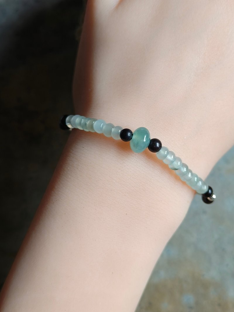 天然缅甸翡翠冰胶算盘珠 925银檀木珠弹性手串手环 - 手链/手环 - 玉石 透明