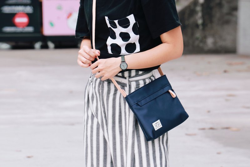 NETTA日光植鞣系列直式斜背包 (3色) - 侧背包/斜挎包 - 尼龙 蓝色