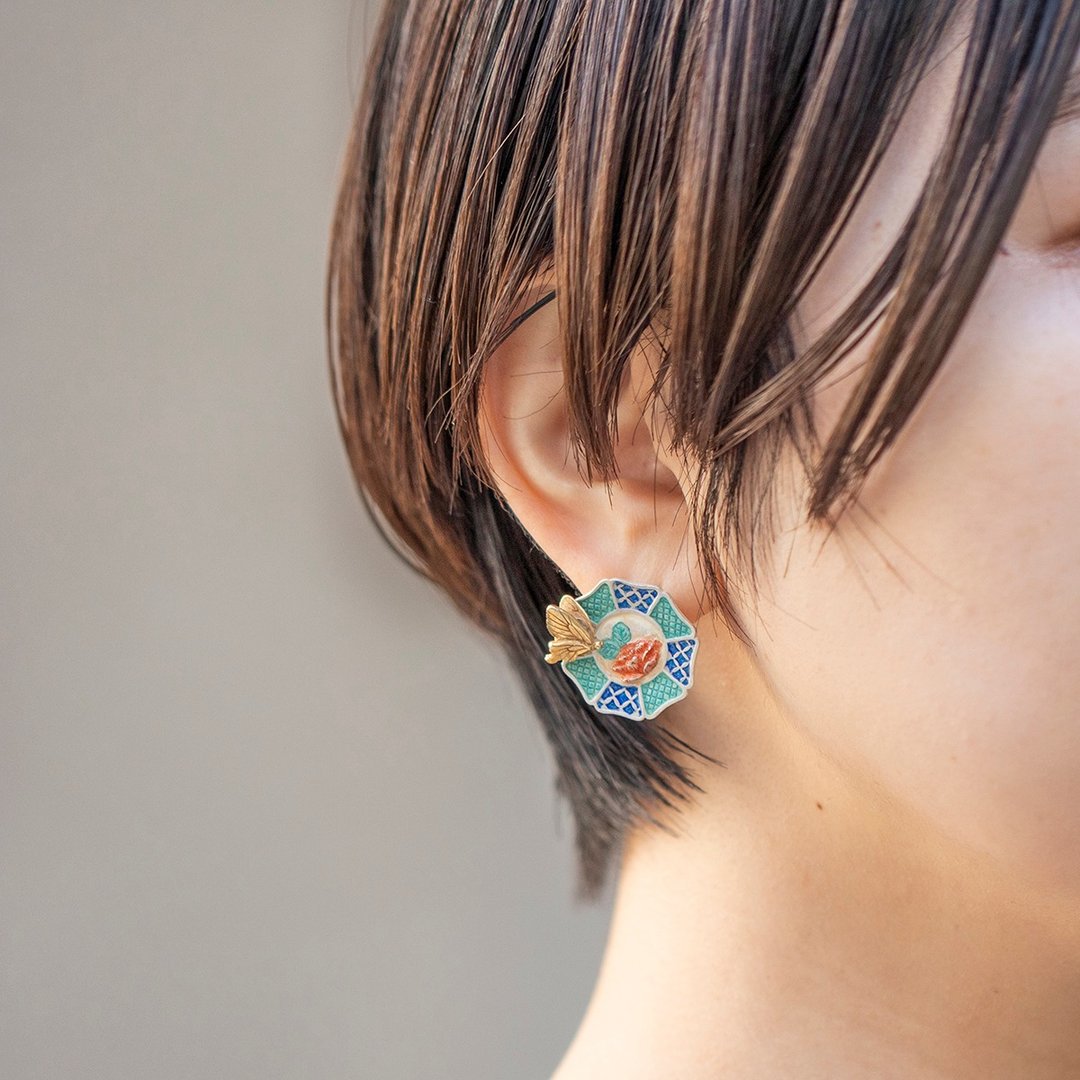 Peony Butterfly Earrings Peonies, Butterfly, and Bird PA537 - 耳环/耳夹 - 其他金属 蓝色