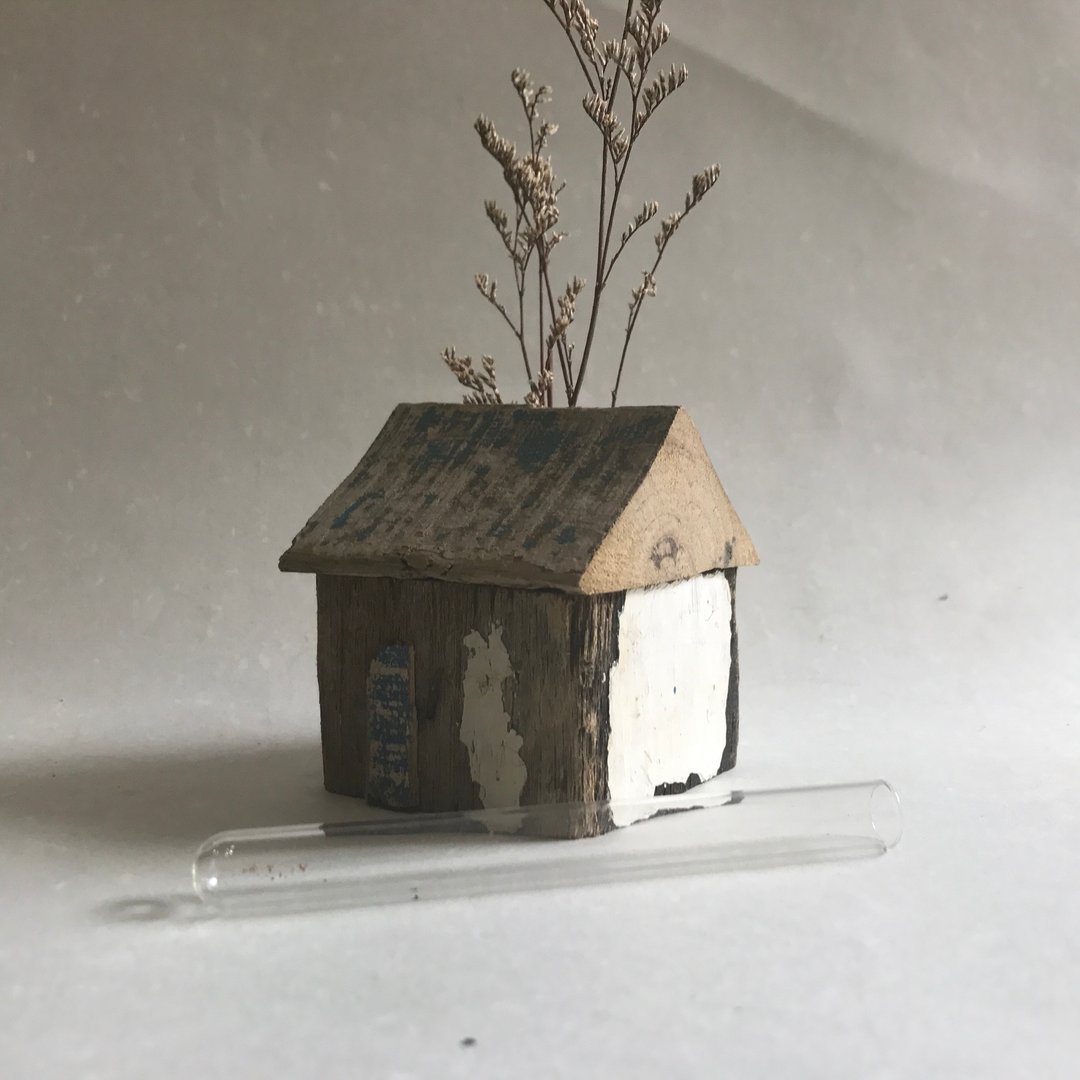 插花乡村小房子 手作独一无二漂流木空间饰品 - 花瓶/陶器 - 木头 银色
