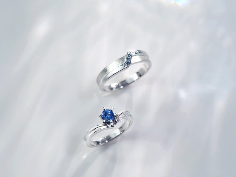 心有灵犀 | 结婚对戒 / 蓝宝戒指 / 钻石戒指 / 白金 | 婚戒系列 - 戒指 - 宝石 蓝色