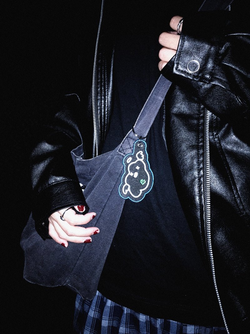 奶嘴云刺绣吊饰 MISTY BABY Key Ring - 钥匙链/钥匙包 - 绣线 黑色