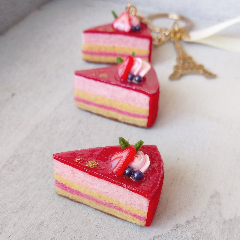 A piece of cake / 覆盆子慕斯蛋糕 / 吊饰 别针 磁铁 /【礼物】 - 吊饰 - 聚酯纤维 红色