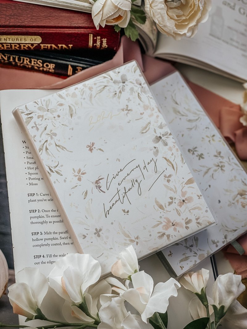 【预购】2022 美好小日子水彩花儿手帐 - 笔记本/手帐 - 纸 