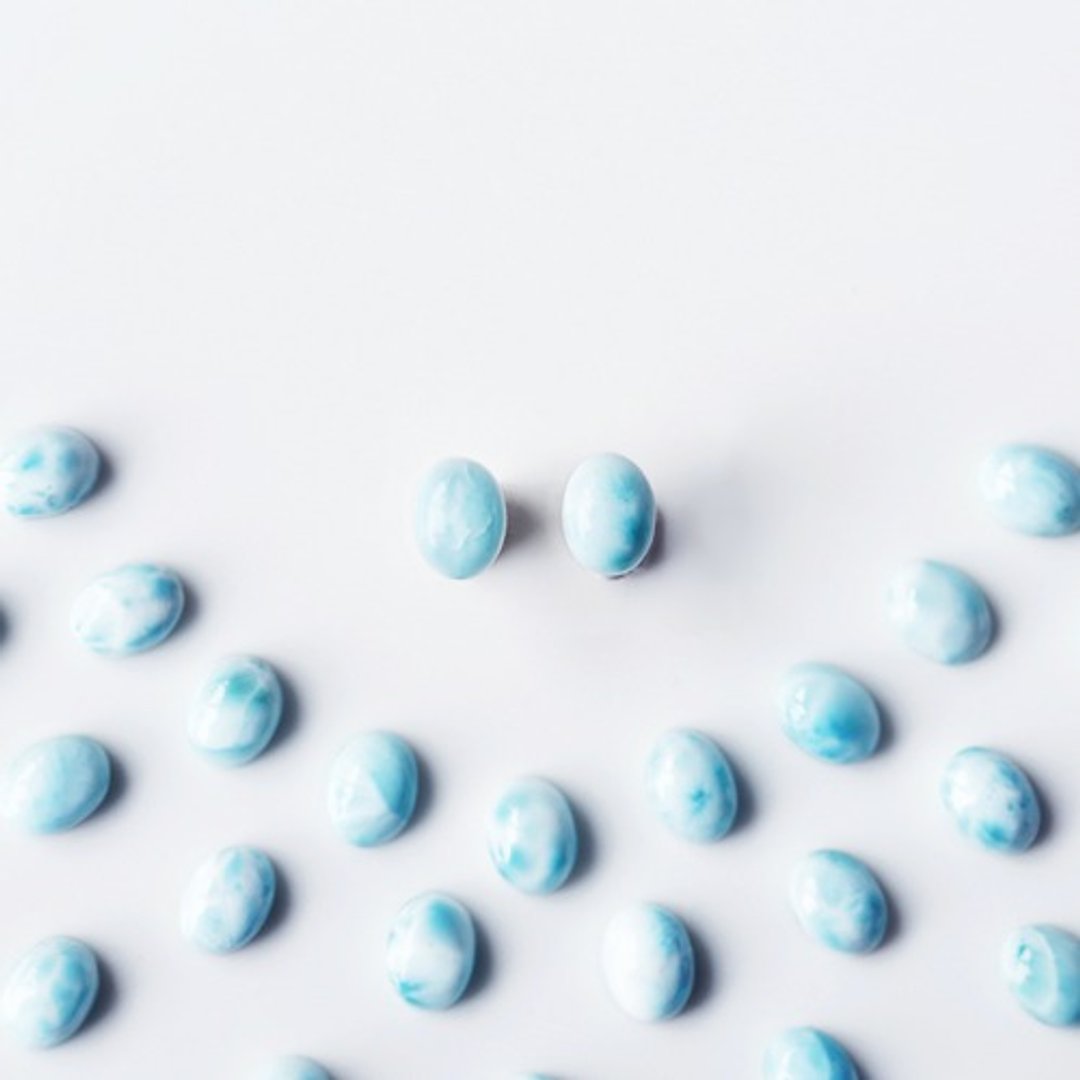 Larimar Oval Cabochon Stud Earrings Estelle - 耳环/耳夹 - 宝石 蓝色