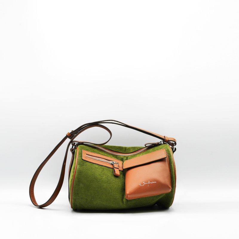 行李袋 Neko Round Duffel Bag - Matcha 抹茶 灯心绒 - 侧背包/斜挎包 - 真皮 绿色