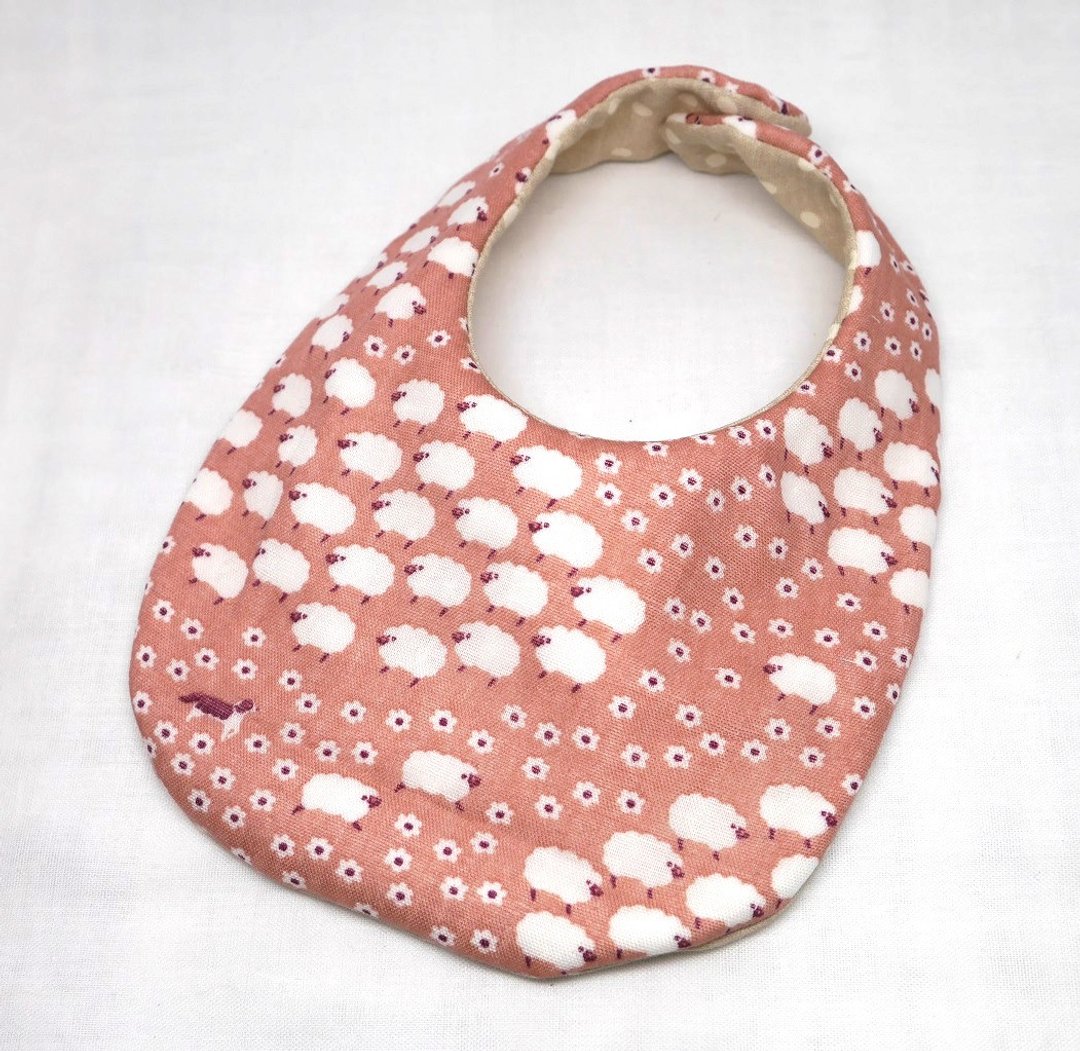 Japanese Handmade 4-layer-double gauze Baby Bib /sheep ranch pink - 围嘴/口水巾 - 棉 粉红色