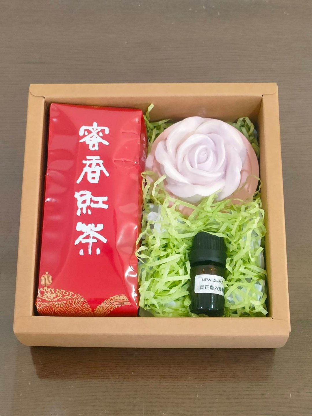 【茶香香氛礼盒】蜜香红茶 × 玫瑰香氛 × 精油 - 香薰/精油/线香 - 其他材质 红色