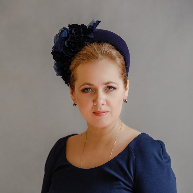 Navy blue wedding guest fascinator. Navy wedding hat Navy blue occasion headband - 发带/发箍 - 其他材质 蓝色