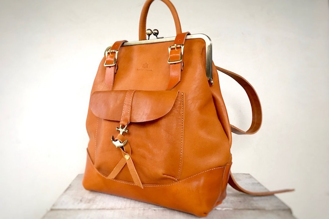 Tochigi leather Gamaguchi leather rucksack ruotare M camel - 后背包/双肩包 - 真皮 卡其色