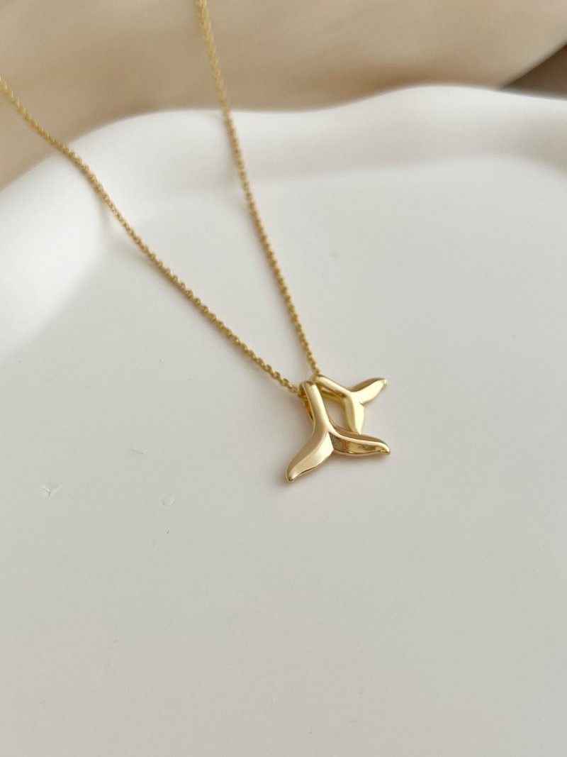 【精致礼盒】18K注金双鱼尾项链-回声  项链 锁骨链 金色 鲸 - 项链 - 其他金属 金色