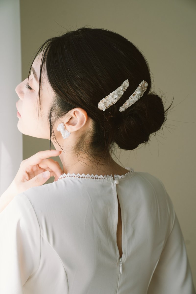 珠钻花草蕾丝金底发夹 - 发饰 - 其他材质 白色