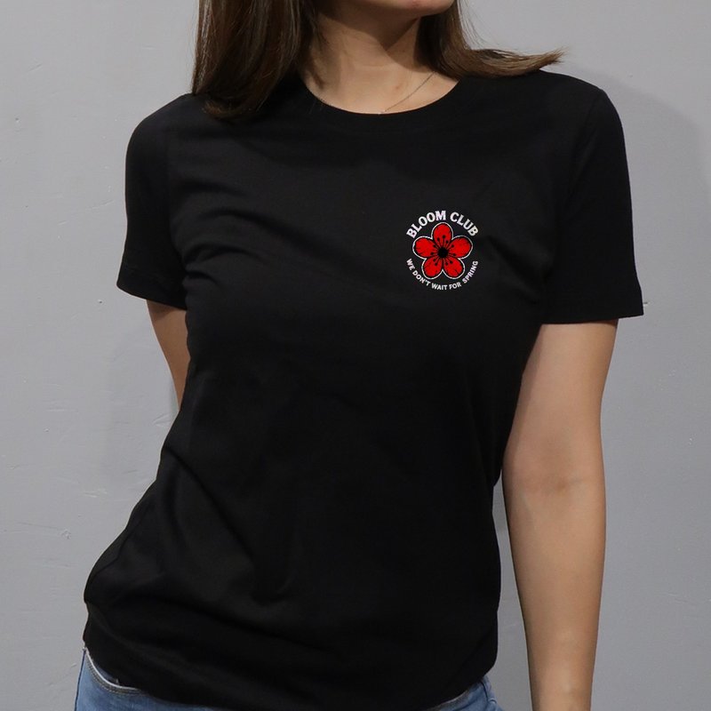 Bloom Club 冷冽绽放 / 街头风梅花短T / We Bloom Anyway 系列 - 女装 T 恤 - 棉．麻 黑色