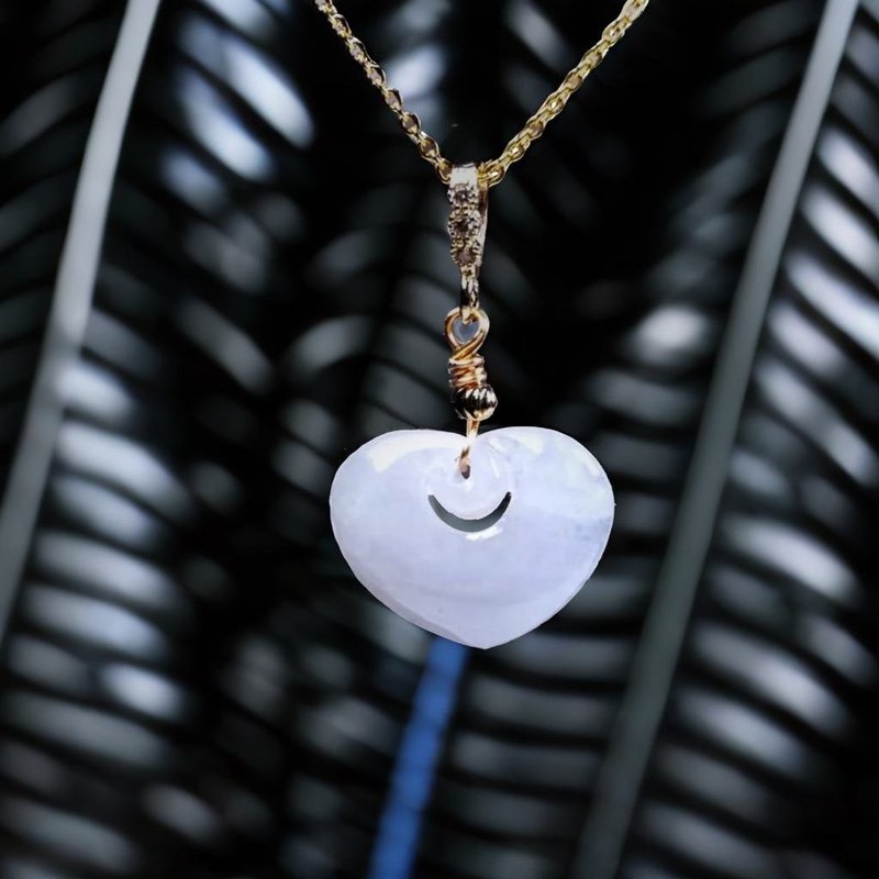 白翡翡翠爱心吊饰 14K包金 | 天然缅甸玉A货翡翠 | 送礼 - 吊饰 - 玉石 白色