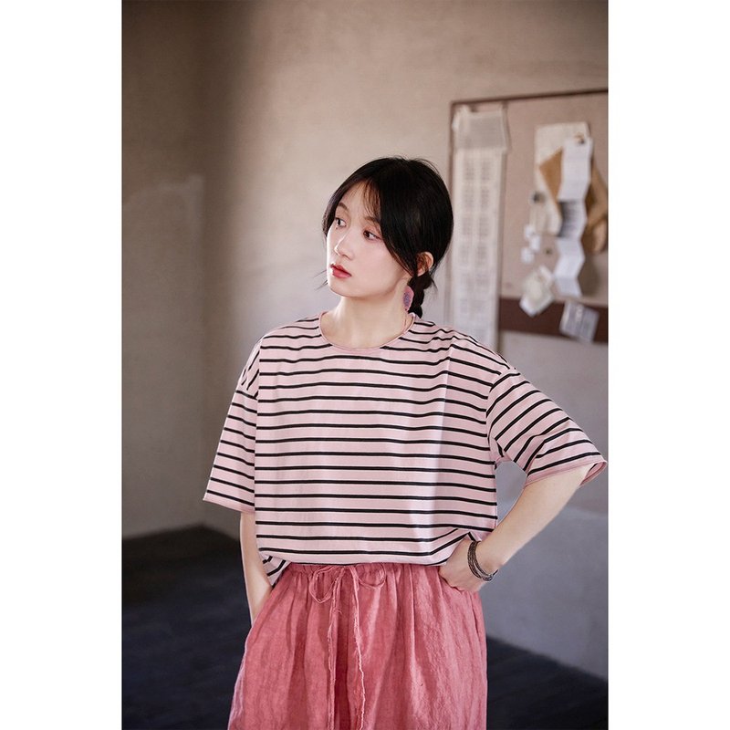 樱花粉亲肤透气条纹圆领针织T恤 - 女装 T 恤 - 棉．麻 