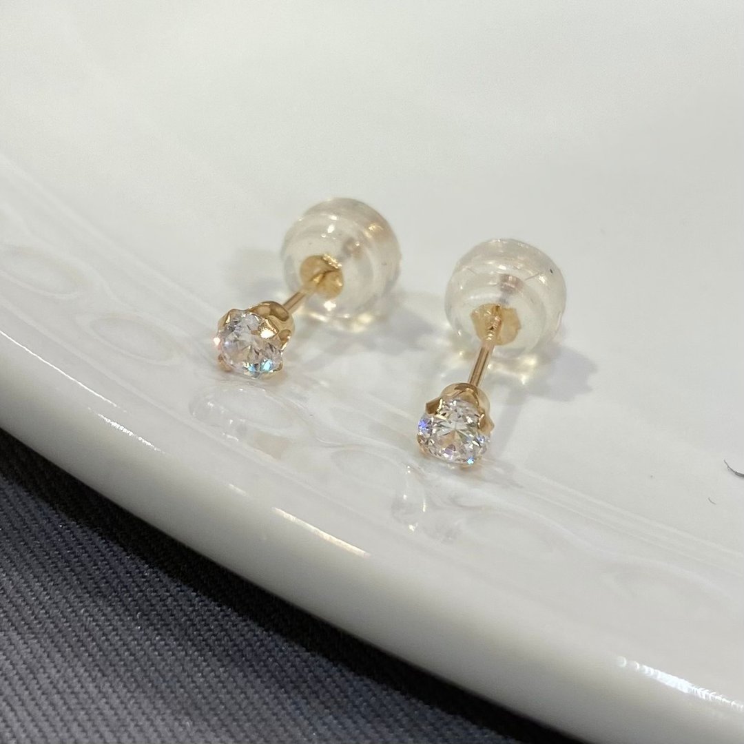【K14 GOLD CUBIC ZILCONIA】14K 金 3mm 锆石耳环 14KP1 四月诞生石【SOLID GOLD】 - 耳环/耳夹 - 其他金属 金色