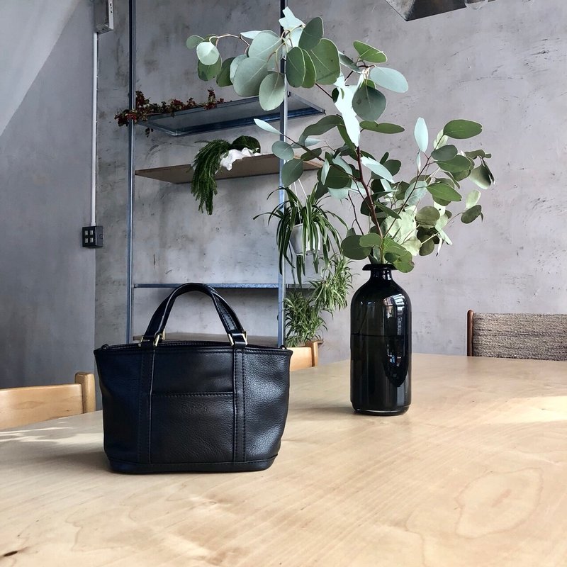 Passion 小袋袋黑色 手提/肩背/斜背 - 侧背包/斜挎包 - 真皮 黑色