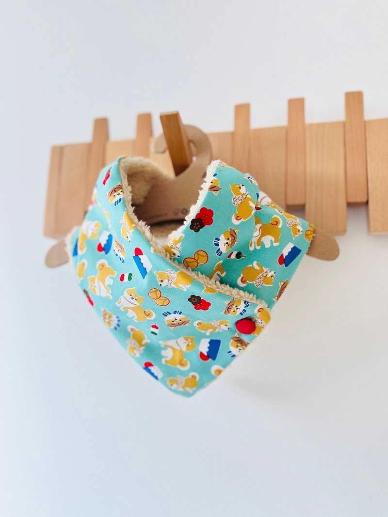 手工缝制 可爱日系粉绿柴犬 保暖围巾围脖颈巾 - 围巾/披肩 - 棉．麻 绿色