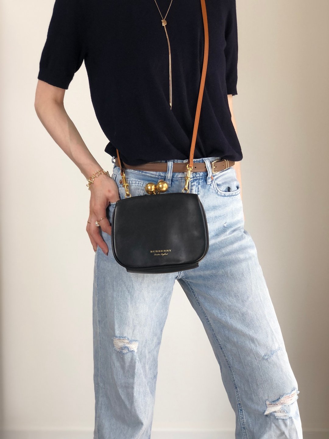 【日本直送 名牌中古包】BURBERRY 巴宝莉 侧背包 黑色 扣式 迷你包 皮革 vintage 二手 hdymvu - 侧背包/斜挎包 - 真皮 黑色