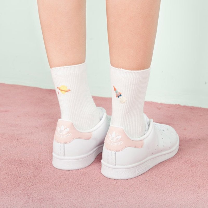 Dear My Universe 后刺绣短袜 - 白 - 袜子 - 棉．麻 白色