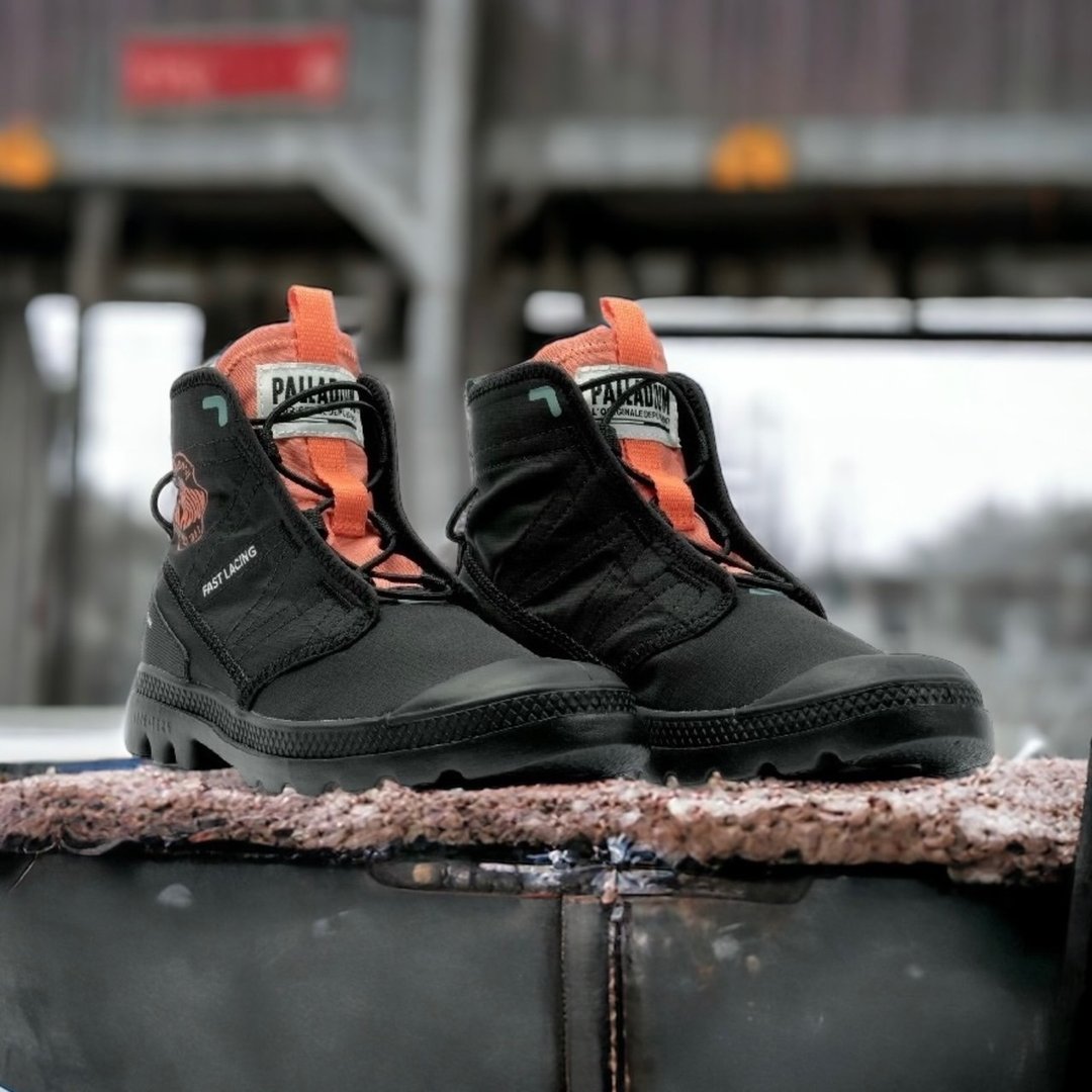 PALLADIUM PAMPA TRAVEL LITE 快速绑带潮流军靴 79104-008 - 女款休闲鞋 - 其他材质 多色